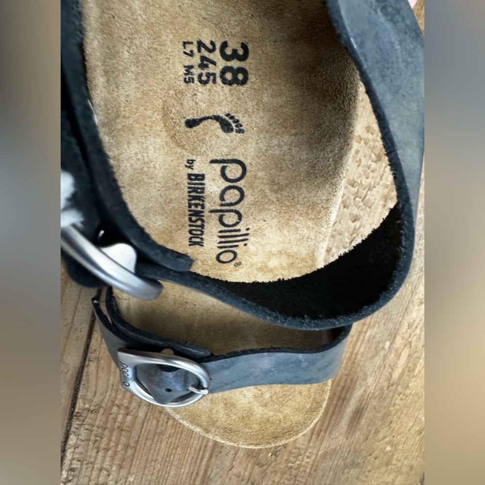 NEW Birkenstock Papillio Soley Ring-Buckle
Nubuk Leather EU 38 US 7 $150 - Picture 14 of 15